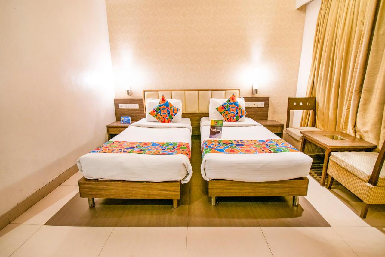 แฟบโฮเต็ล สถานันท์ หินชวตี Hotel Pimpri-Chinchwad ภายนอก รูปภาพ