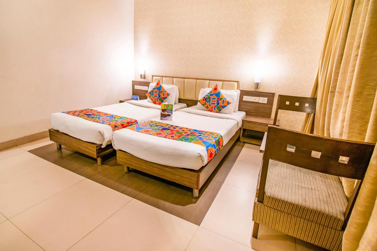แฟบโฮเต็ล สถานันท์ หินชวตี Hotel Pimpri-Chinchwad ภายนอก รูปภาพ