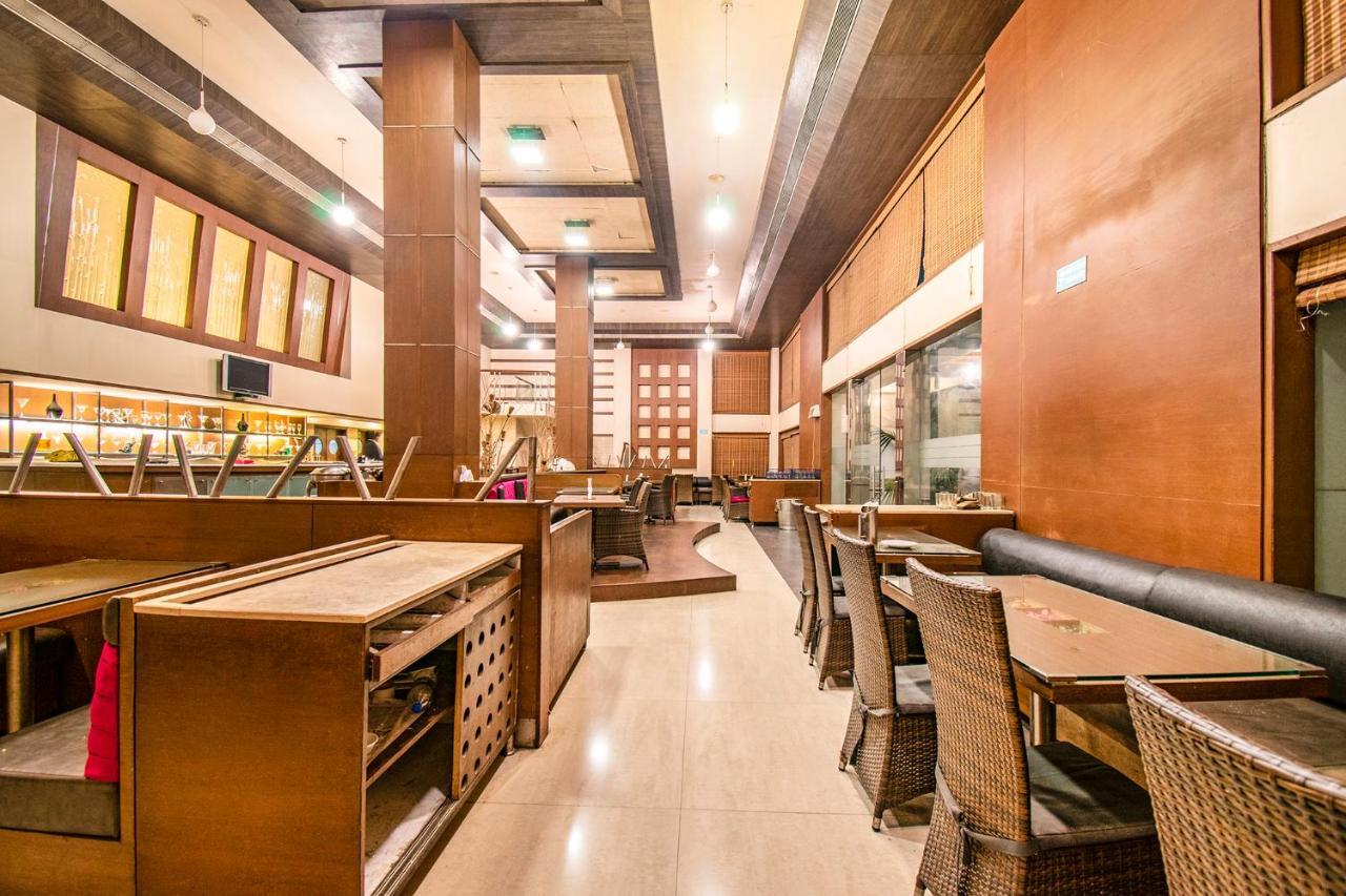 แฟบโฮเต็ล สถานันท์ หินชวตี Hotel Pimpri-Chinchwad ภายนอก รูปภาพ